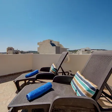 St Paul's Bay Penthouse With Views * St Paul's Bay