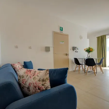 Apartamento St Paul's Bay Penthouse With Views