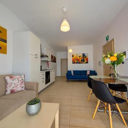 Apartamento St Paul's Bay Penthouse With Views *